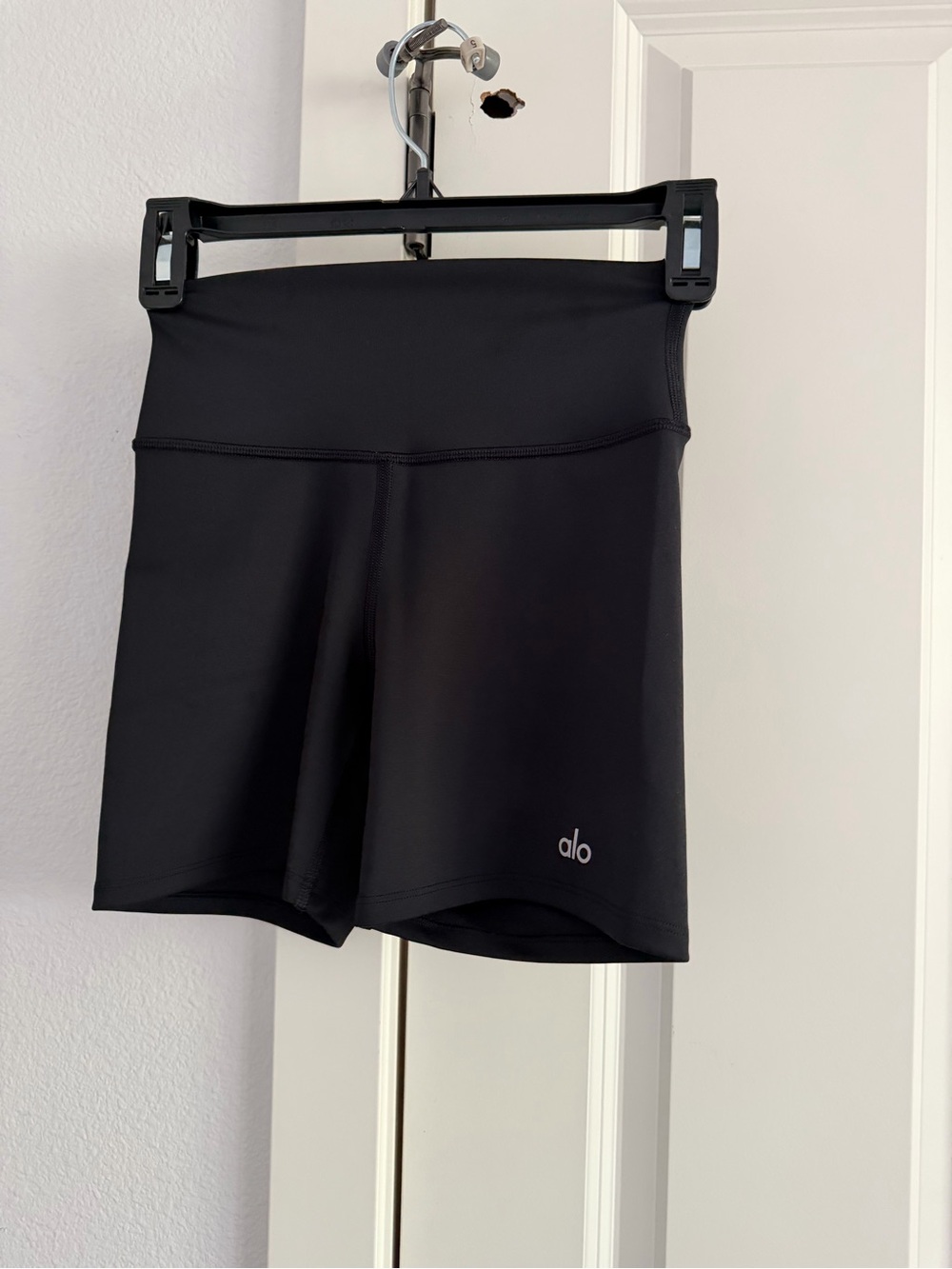 ALO Yoga 5" Airlift Energy Shorts